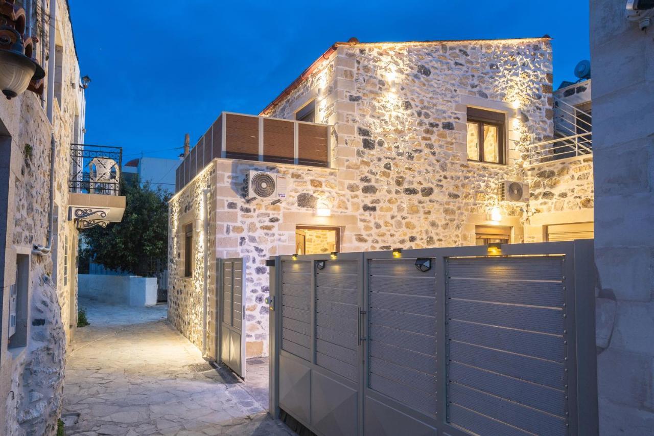 Piedra Residence Pigi  Exterior photo