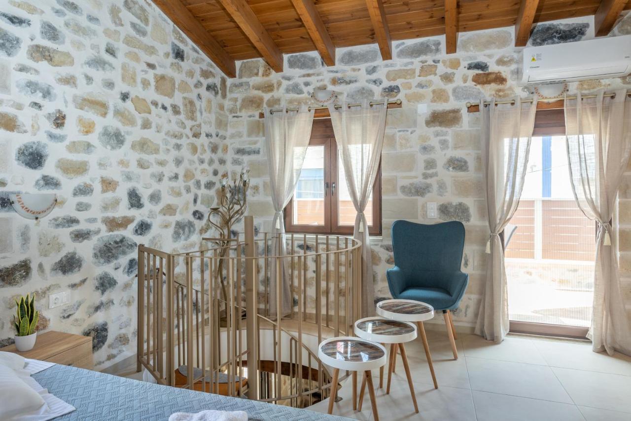 Piedra Residence Pigi  Exterior photo