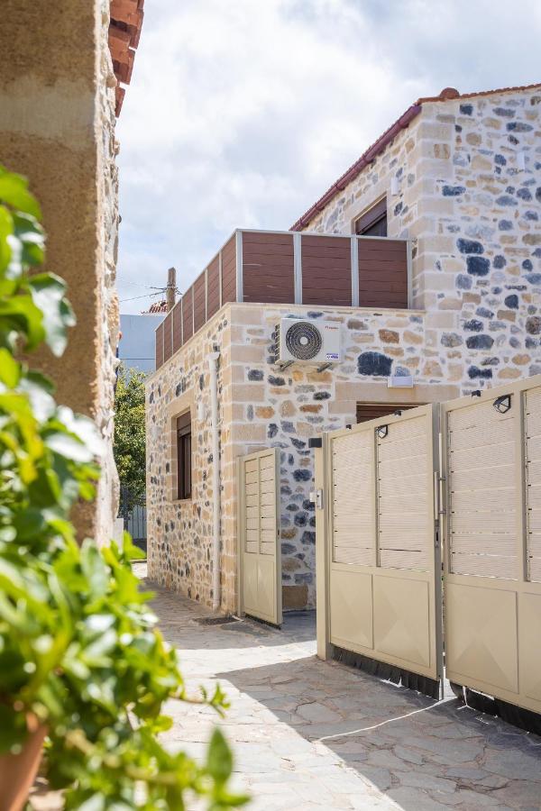 Piedra Residence Pigi  Exterior photo